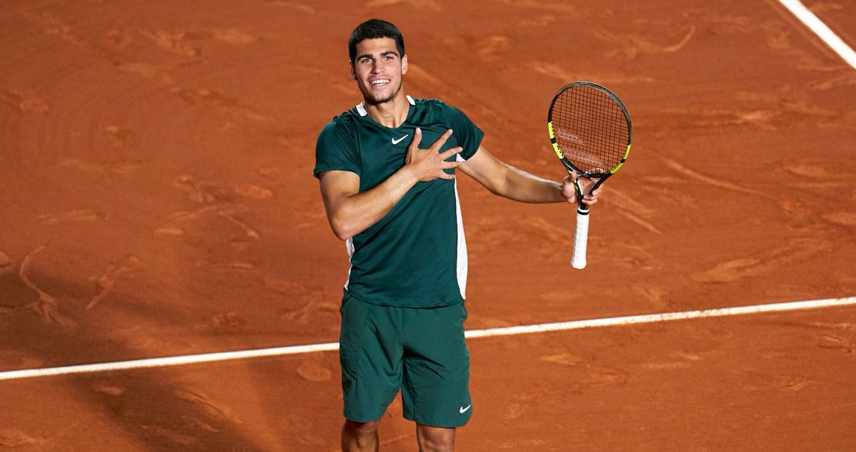 Carlos Alcaraz is ridiculous.

The 18yo, who played a 3h40 semifinal earlier today, beats Pablo Carreño Busta 6-3, 6-2 to win a 3rd title of the season Barcelona.

He is 23-3 in 2022:

AusOpen R3
Rio W
Indian Wells SF
Miami W
Monte Carlo R2
Barcelona W

New world number #9.