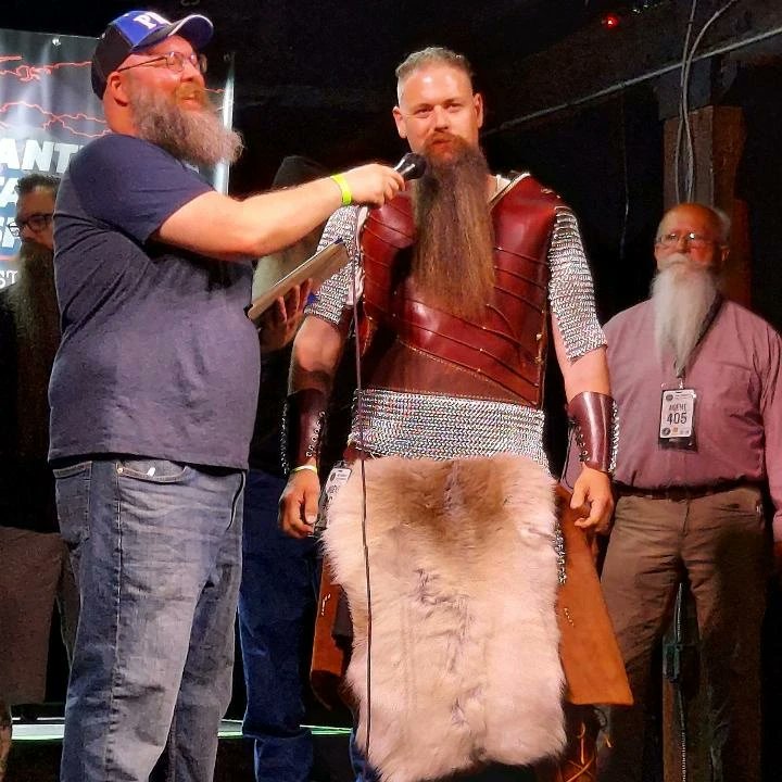 bptyler's tweet photo. Earned 2nd place at the Mid-Atlantic Beard & 'Stache Championships 008 + Honest Amish. Get work @RVABeardLeague
#2ndplacewinner
#GUIDEZ
#RVA #MABSC008
https://t.co/7pKQbqV6Y7
@madviking_beard https://t.co/2NydlHpCZa