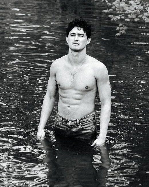FitFamousMales's tweet photo. Gavin Leatherwood 😍😍 https://t.co/aJYlHKpUDP