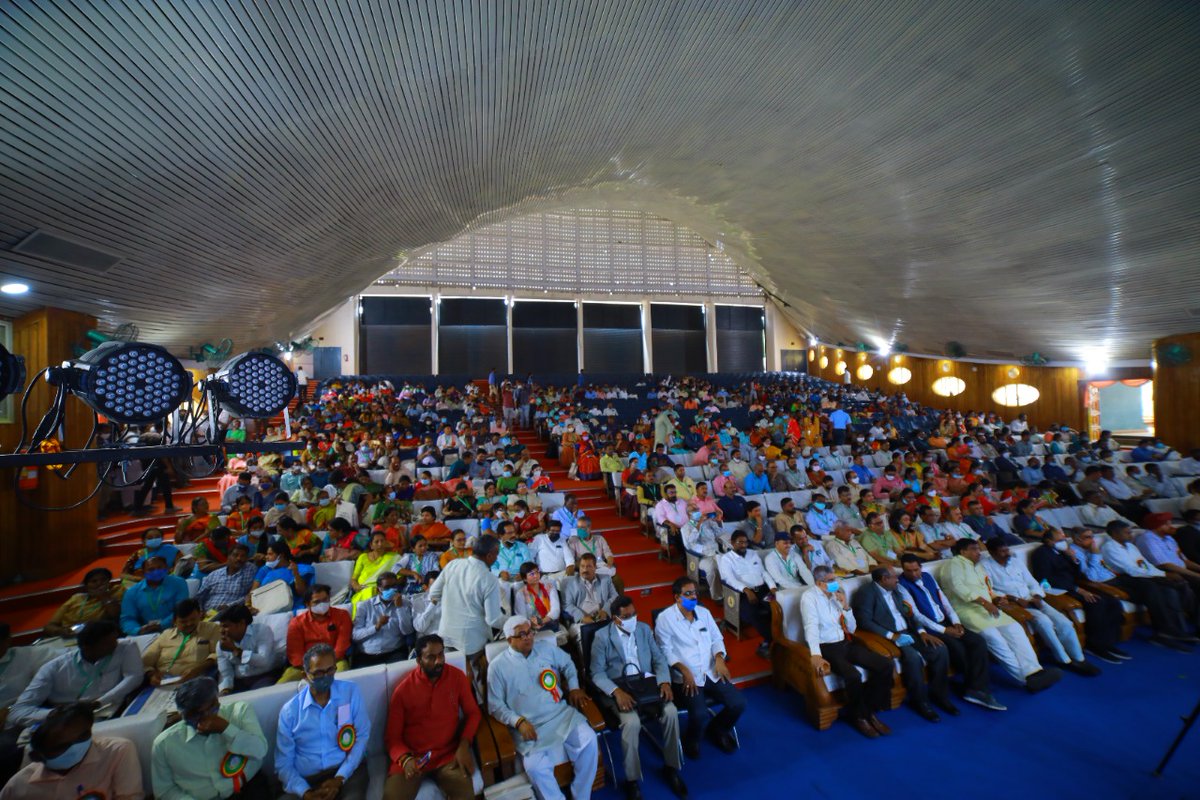 ABRSM4AP's tweet photo. Day-1 ,Srinivasa Auditorium, Sri Venkateswara University, Tirupati ||National Seminar on National Education Policy || NEP-2020 
A Road to Revamp The Indian Higher Education System 22nd-23rd March,2022 https://t.co/QgbMe7HucE