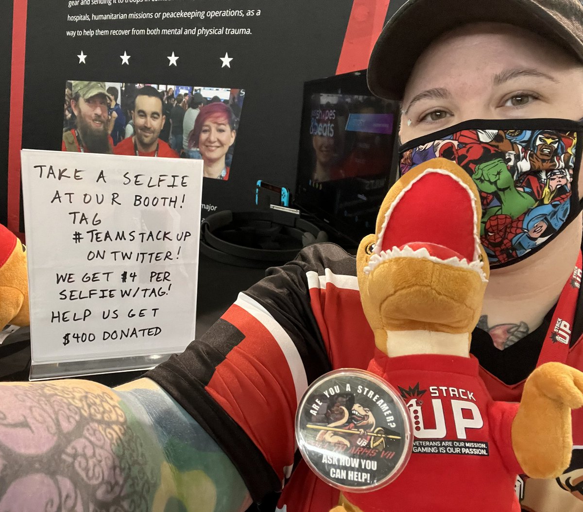 PerkyDaisy23's tweet photo. We’re close to 100 selfies for @StackUpDotOrg. Come by the booth at #PAXEast to help out the cause! #TeamStackUp https://t.co/Ah1JKolLj8