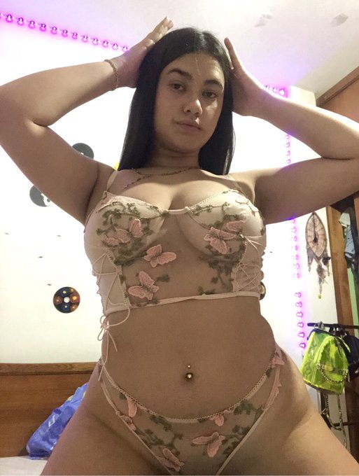 Ale - 2 pic. yo soñé con tu regreso 😩😍 https://t.co/4XgACPBS3I https://t.co/aAVV1P7X8o