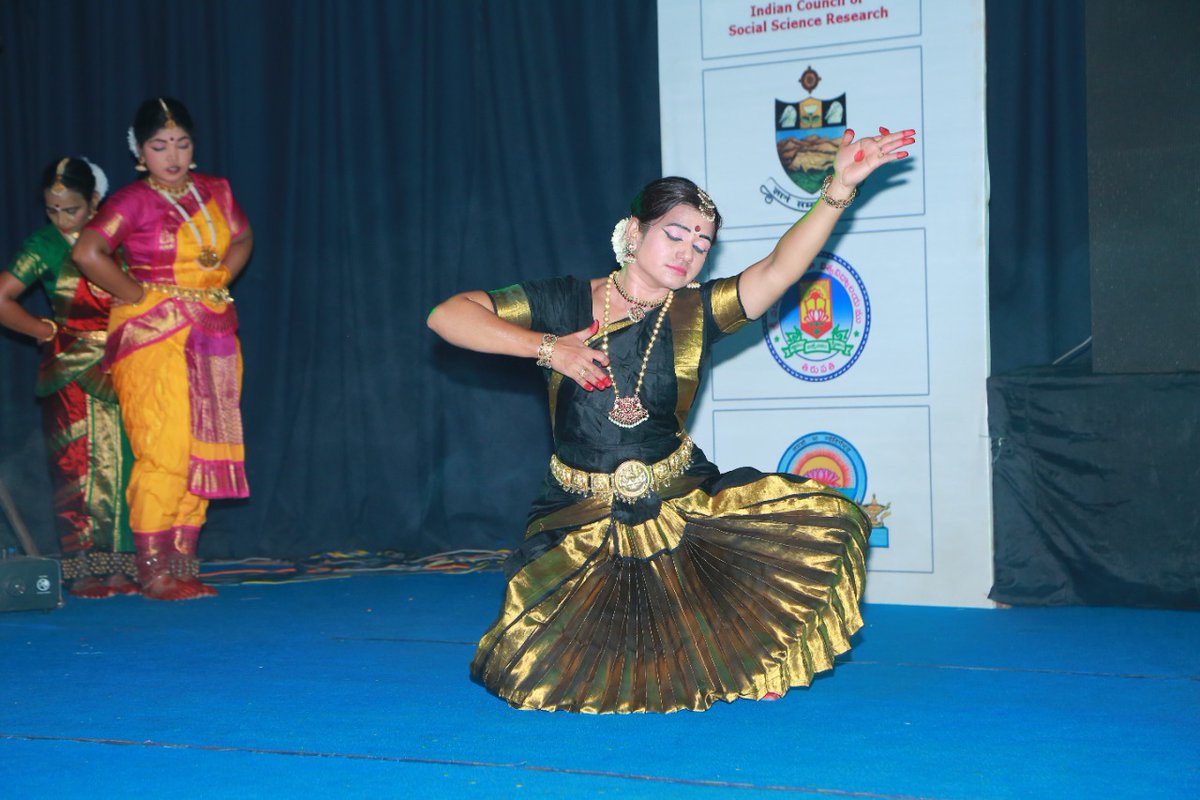 ABRSM4AP's tweet photo. Day-1 Cultural Activities,Srinivasa Auditorium, Sri Venkateswara University, Tirupati ||National Seminar on National Education Policy || NEP-2020 
A Road to Revamp The Indian Higher Education System 22nd-23rd March,2022 https://t.co/bwhm21yZIw