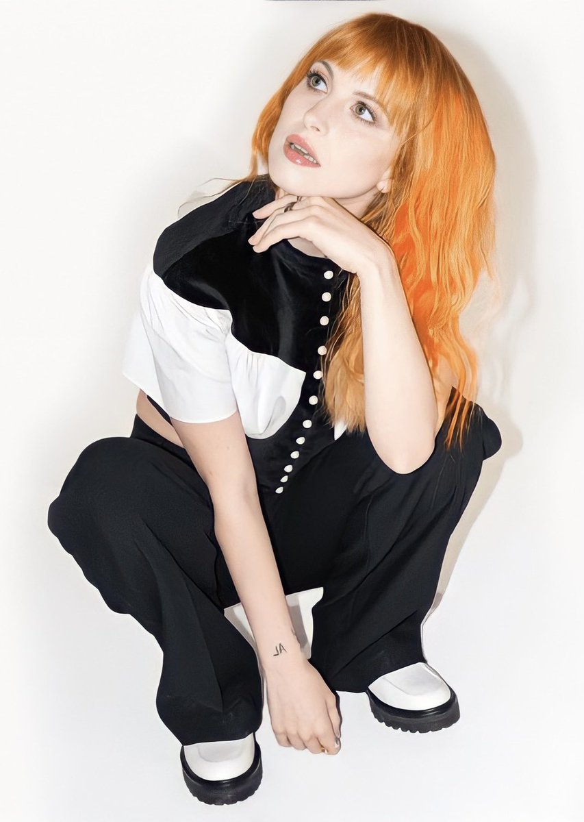 andeedkny's tweet photo. hayley williams, 2022 https://t.co/lp79s8Fevy