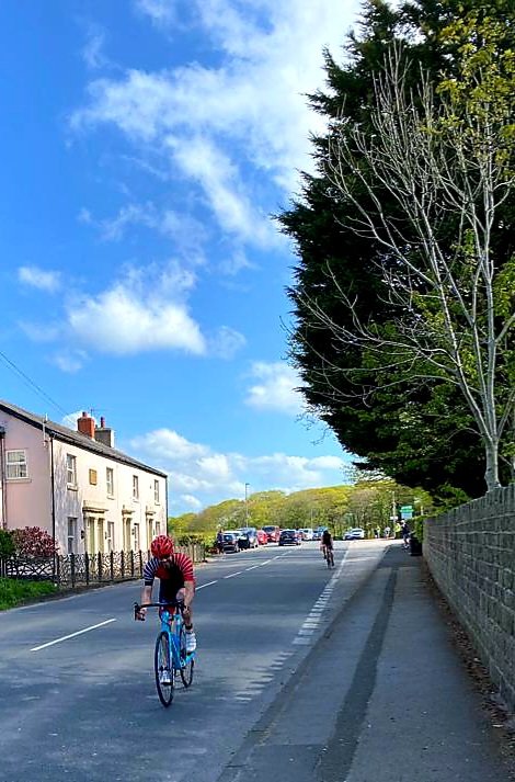 mickhughes75's tweet photo. 01:07 for me at Ribby Hall Triathlon. Satisfied with that for first of the season. Thanks for support &amp; to the organisers &amp; marshals 🏊‍♂️🚴‍♂️🏃‍♂️ https://t.co/HOOQVDzAco  #triathlete #triathlon #fyldecoasttrilogy #sprintdistance #swimbikerun  #teamevolving #TeamBradshaw #runningforjez https://t.co/j8ThFx6VwT