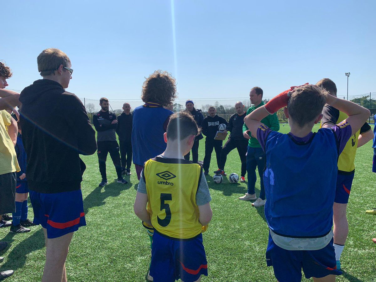 Brilliant day of learning on the @FAICoachEd National D licence in @curracloeunited today. Well done to all the coaches and special thanks to @gemma_002 for assisting on the coaching course 🇮🇪⚽️🇮🇪 #realitybasedlearning