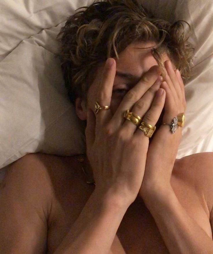 comfybooks's tweet photo. happy birthday aaron, i love you so much more than i can express. being by your side makes me happier <3

julietteferrars via Instagram https://t.co/qSgL9JaMmg