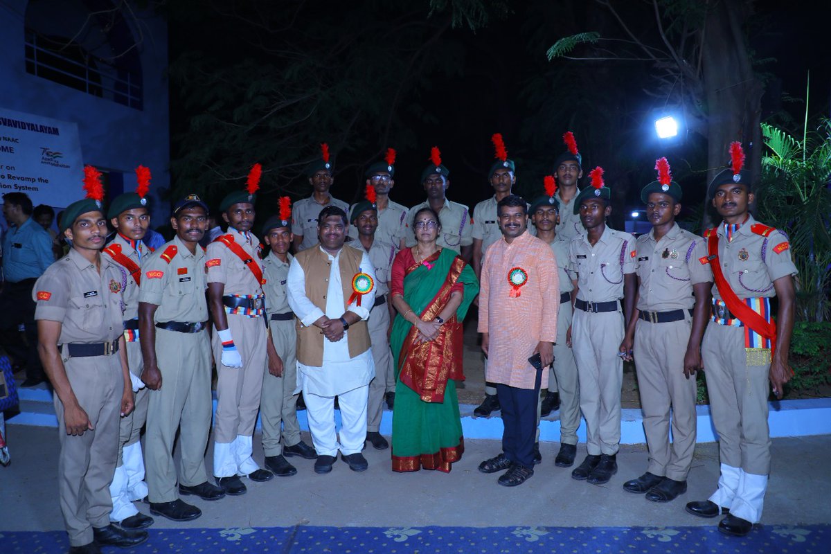 ABRSM4AP's tweet photo. Ministry of Fisheries, Animal Husbandry and Dairying and Ministry of Information and Broadcasting : Central Minister Sri L. Murugan JI || Day-2 ,Priyadarshini Auditorium, Sri Padmavathi Mahila University, Tirupati || National Seminar on National Education Policy || NEP-2020 https://t.co/1jKS7pFYr6