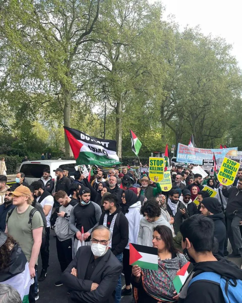 In a show of solidarity with the Palestinian people, hundreds of Protestors in London march from the UK Home Office to 10 Downing Street (Prime Minister’s Residence) to demand justice for the oppressed Palestinians.