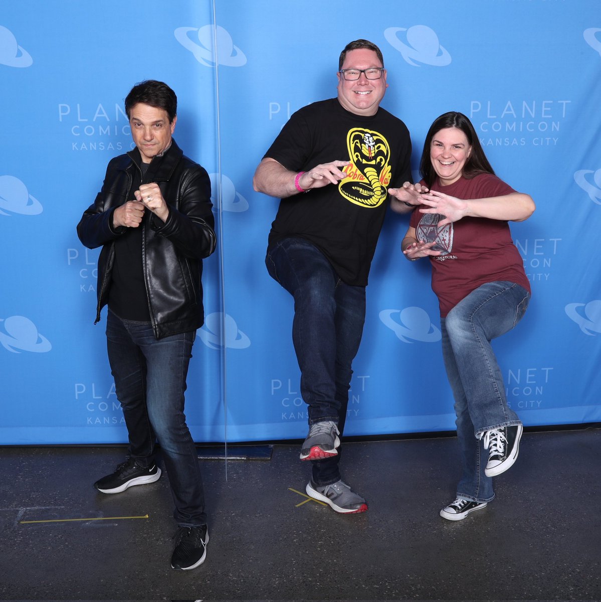 WillCarter80's tweet photo. We went to the dojo and look who we found! @ralphmacchio  #karatekid #cobrakai #PCKC @PlanetComicon @kgauck https://t.co/rUJKzX2KM7
