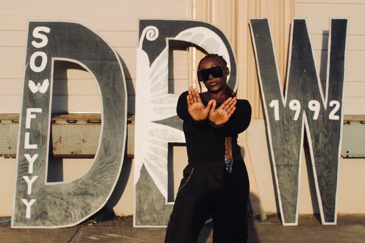 I now soar with wings made of S.I.L.V.E.R. Lining 😍 And as I fly gracefully with the wind, know that every flutter comes with pressure 🦋🦋🦋🦋🦋🦋🦋

You may know me as Imani, but amongst the fly girls I’m CRYSTAL C.L.E.A.R. 💎🔮 #12 #SoFlyyy