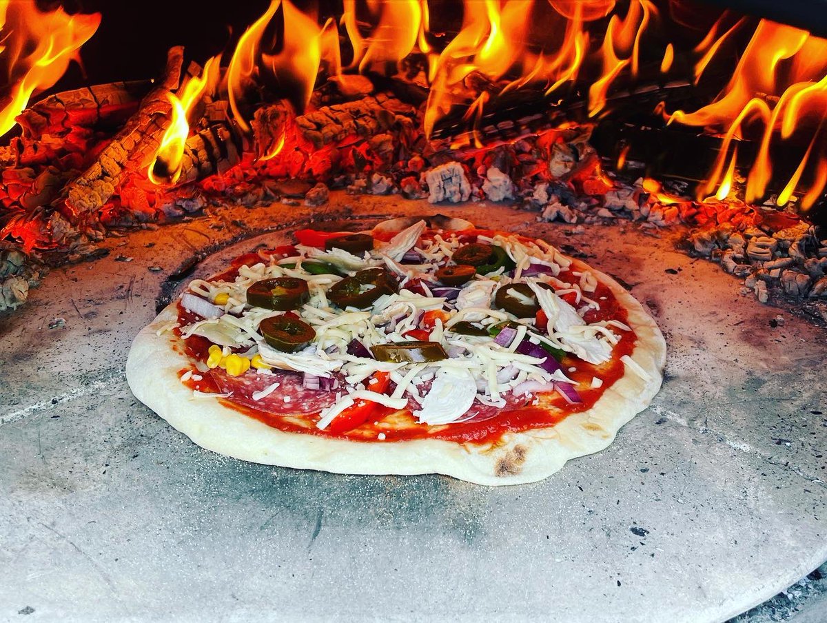 First pizza night of the year… home made #morsø #SundayMood