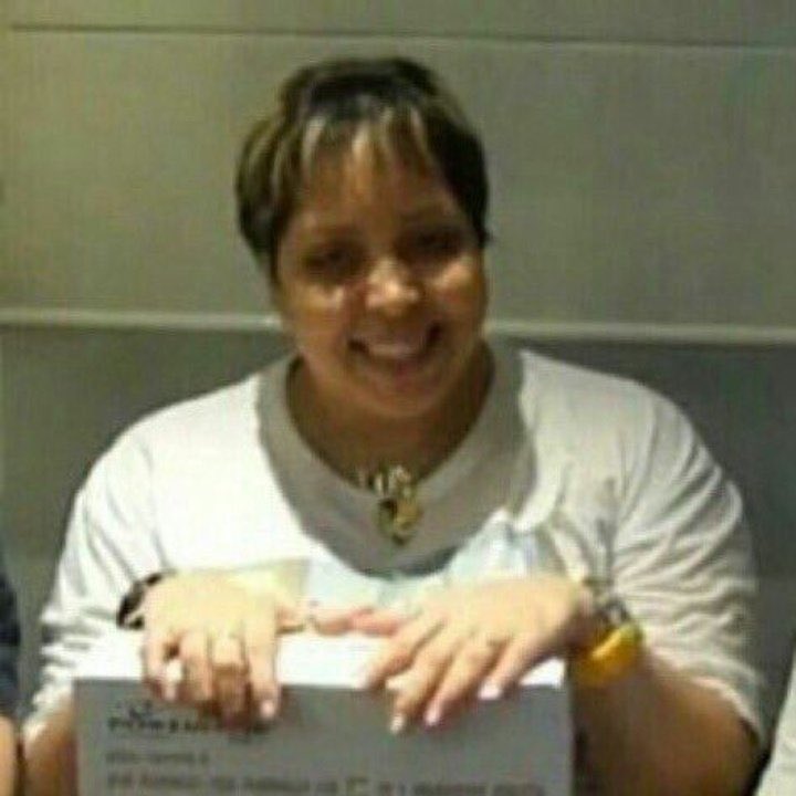 Yasazepam's tweet image. Esqueceram de avisar o público que elas tinham daesang se tivesse avisado talvez eles se animassem um pouco