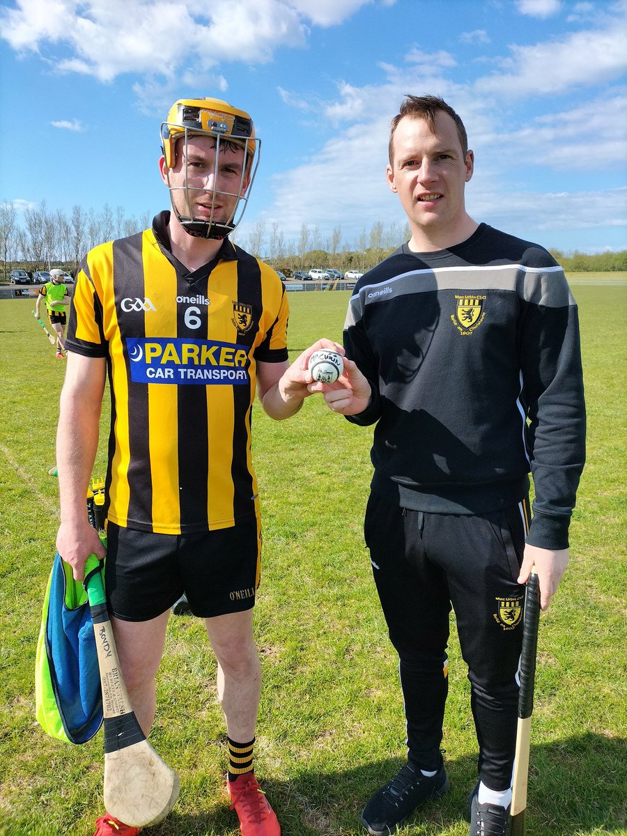 McQuillanGAC's tweet photo. Today's All County Senior Hurling League Fixture against Cushendun was sponsored by @dallatgroup - Team Captain @ConorBoyd6 &amp; @nealmcauley pass on their thanks on behalf of the squad.

2 league wins from 2 today 🖤💛 https://t.co/VNOlLhbT1I