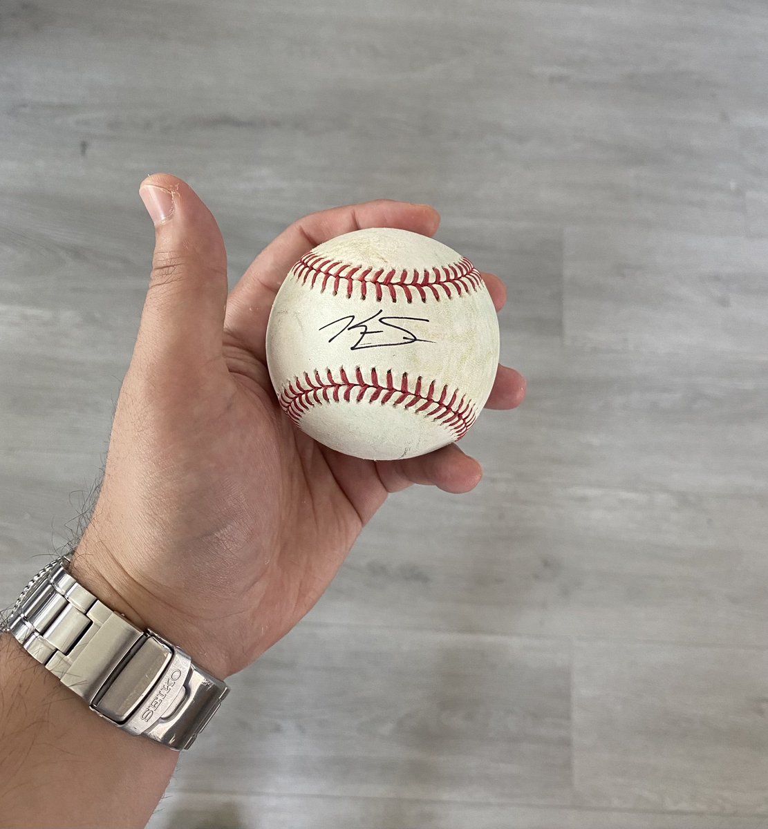 MetaAthletes's tweet photo. Did you know we give away game used &amp; signed gear from our athletes? Here’s a signed @KJS_4 baseball going out to a lucky holder today! ⚾️🤟 https://t.co/f2amYjJIl5
