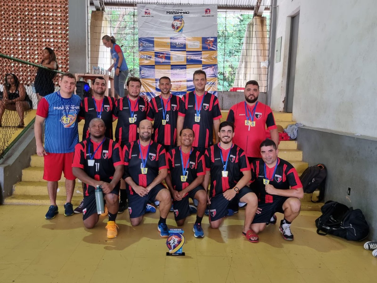 SlzHandebol's tweet photo. 🏆CAMPEÃO🏆 

35+ Campeão da 2ª edição da @copamaranhaomaster

Parabéns time, seguimos fortes e juntos. 

#handebolrubronegro ❤️🖤❤️🖤 https://t.co/BesQO9Uvyt