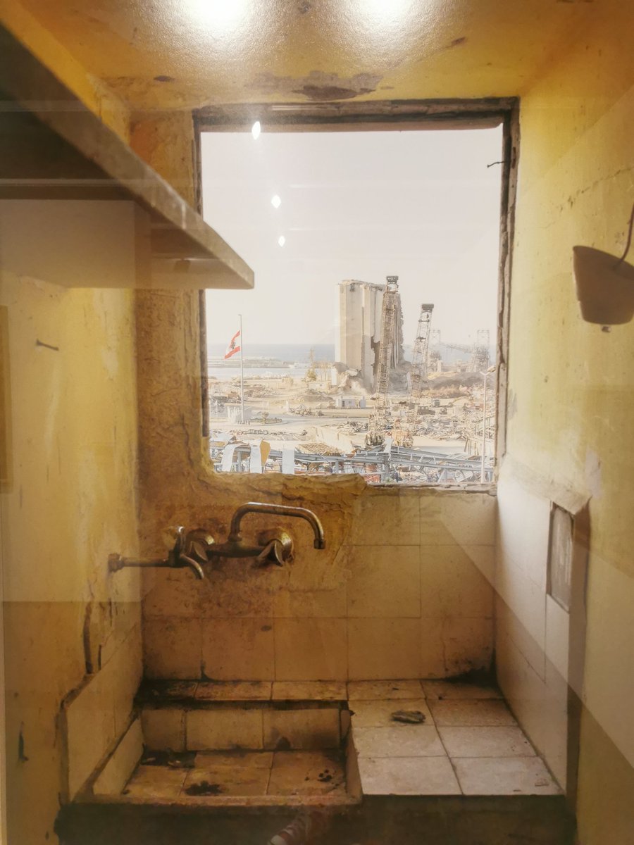 ClaireLaval's tweet photo. #Expo #photo #MathieuPernot Les ruines de sa demeure @FondationHCB Itinérance photographique bouleversante à partir d'1 carnet de voyage de son grand-père. Regards et histoires croisés au Moyen-Orient et dans le temps #artcontemporain https://t.co/Q4IqFOBspe