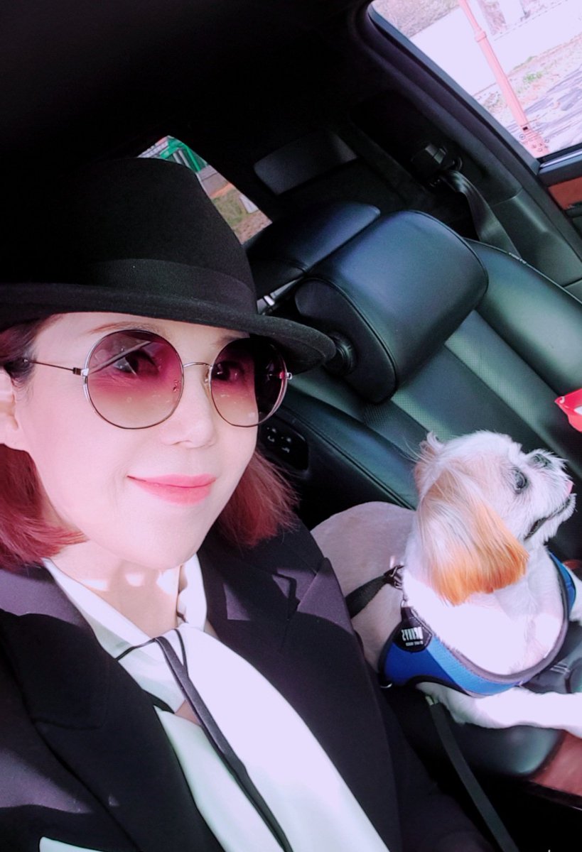 가수최유나 tweet media