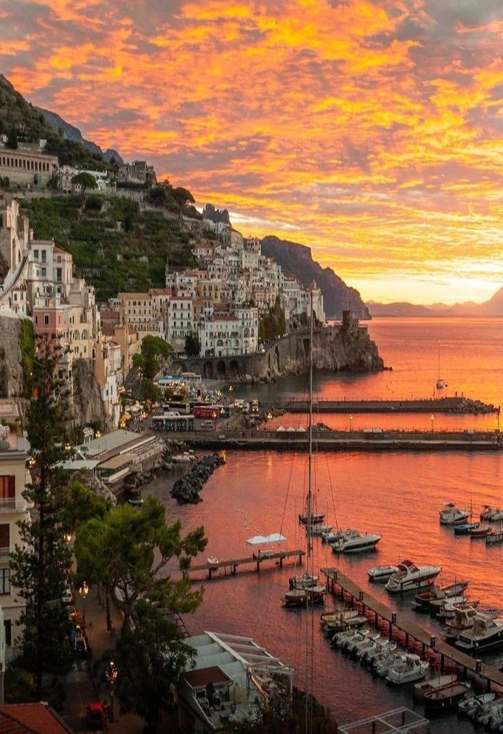 addictviews's tweet image. Amalfi Coast , Italy