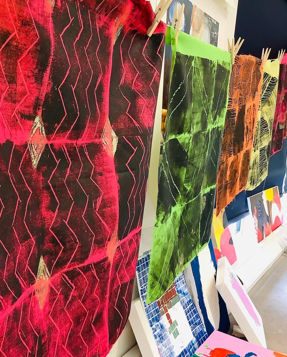 ArtCaterham's tweet photo. Kente cloth inspired prints by Year 4 this week. They really enjoyed the process. Great fun and lovely work too #printmaking #ks2 #art #pattern #caterhamprep https://t.co/1vdgRkrman