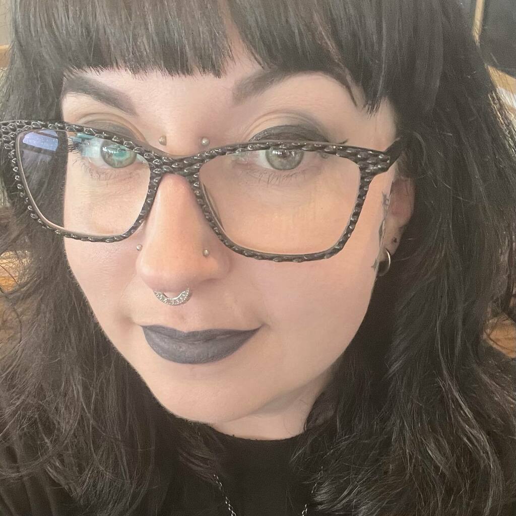 Spent far too much money at Whitby Goth Weekend but it’s been a lovely day. @duke_1701 bought me another beautiful @hellbentcity jacket too! Good times 🖤 instagr.am/p/CcvbvV2IZuF/