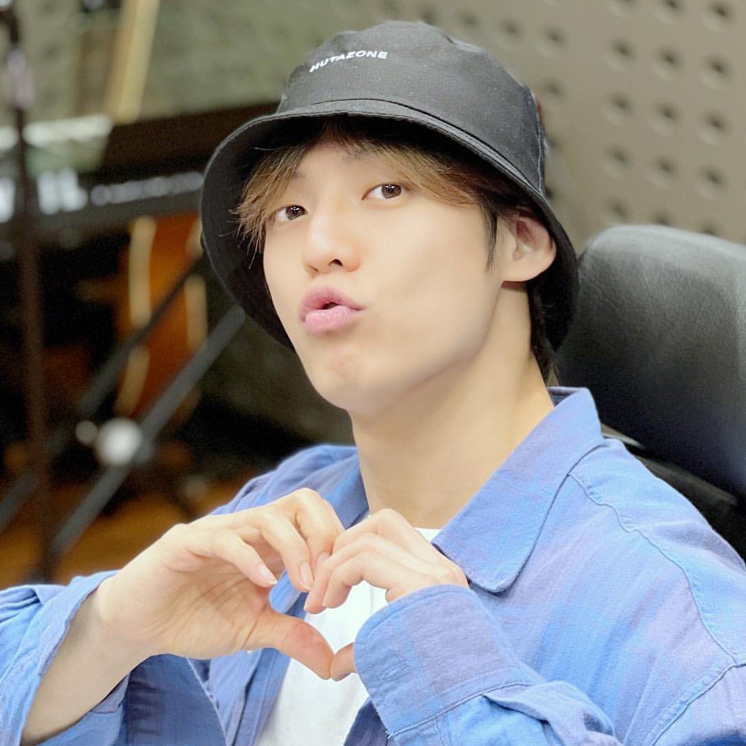 safeforhuta's tweet photo. in love with pouty minhyuk lips 💞 https://t.co/cRE1xpPMQK