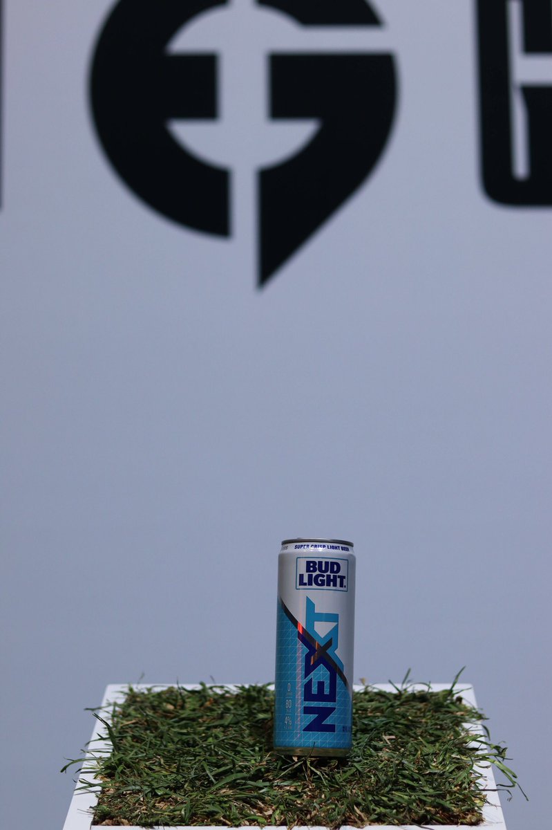 BudLightGaming tweet picture
