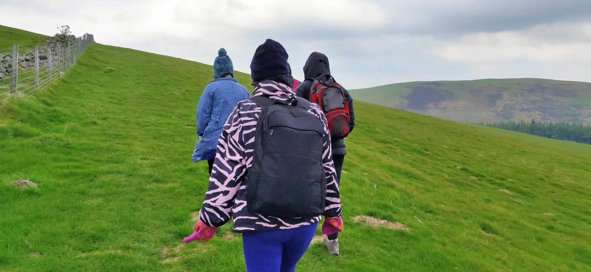 wayofmindful's tweet photo. It was an absolute joy to be taking this lovely group out walking, talking and meditating in the #ClwydianHills yesterday. Visit: https://t.co/8OaUEGcAS8 and book your #MindfulAdventure
@CelticBiz 
@NthEastWales 
@northwalesmag 
@northwalescom 
#Mindfulness 
#WellbeingWalks https://t.co/CpIlJG1C9r