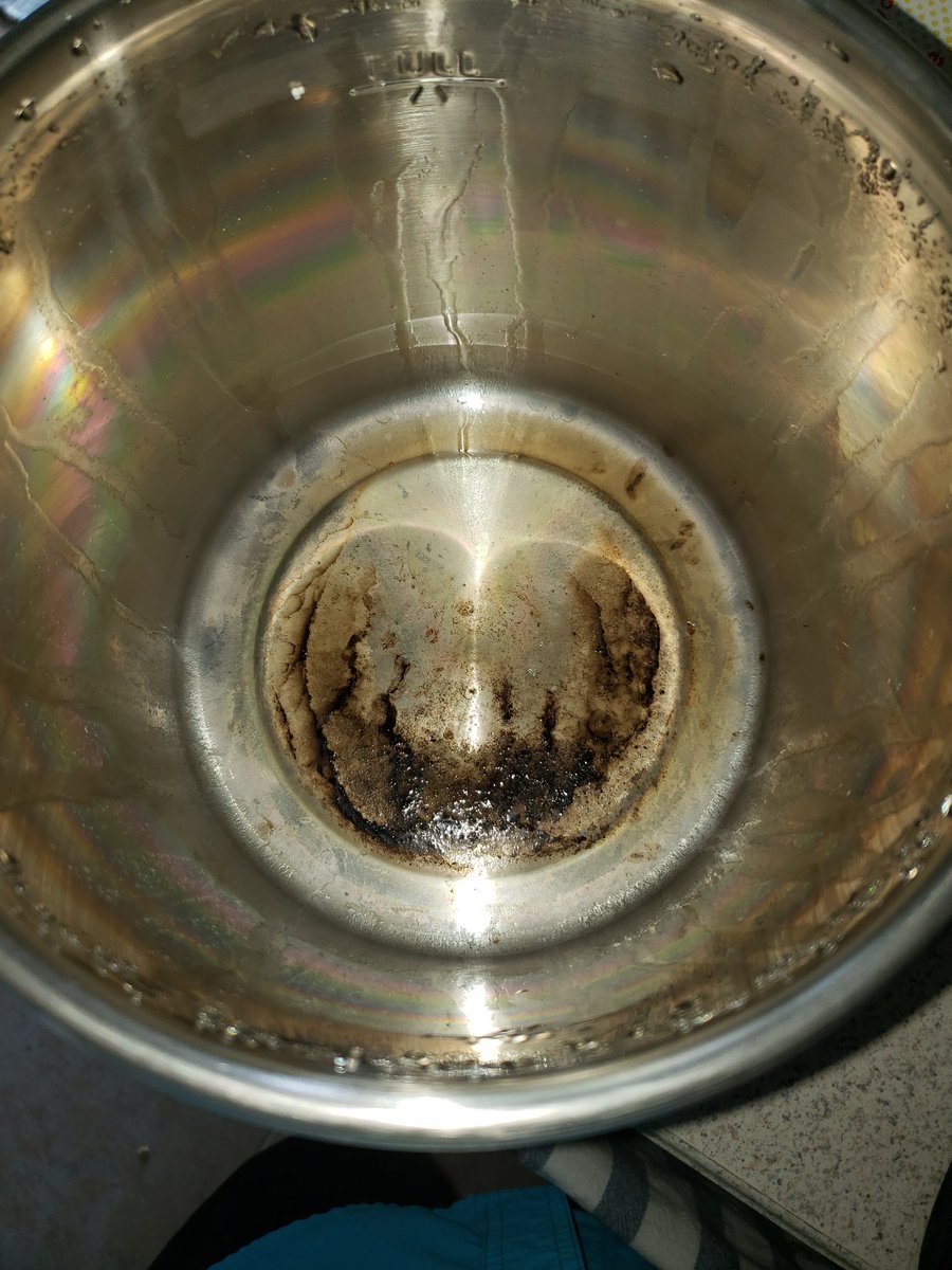 KessyBing12's tweet photo. This is what is distilled out of 1 gallon of local tap water that has already been treated and deemed healthy for drinking. You be the judge. 🤢 https://t.co/2LTkGSVjqq