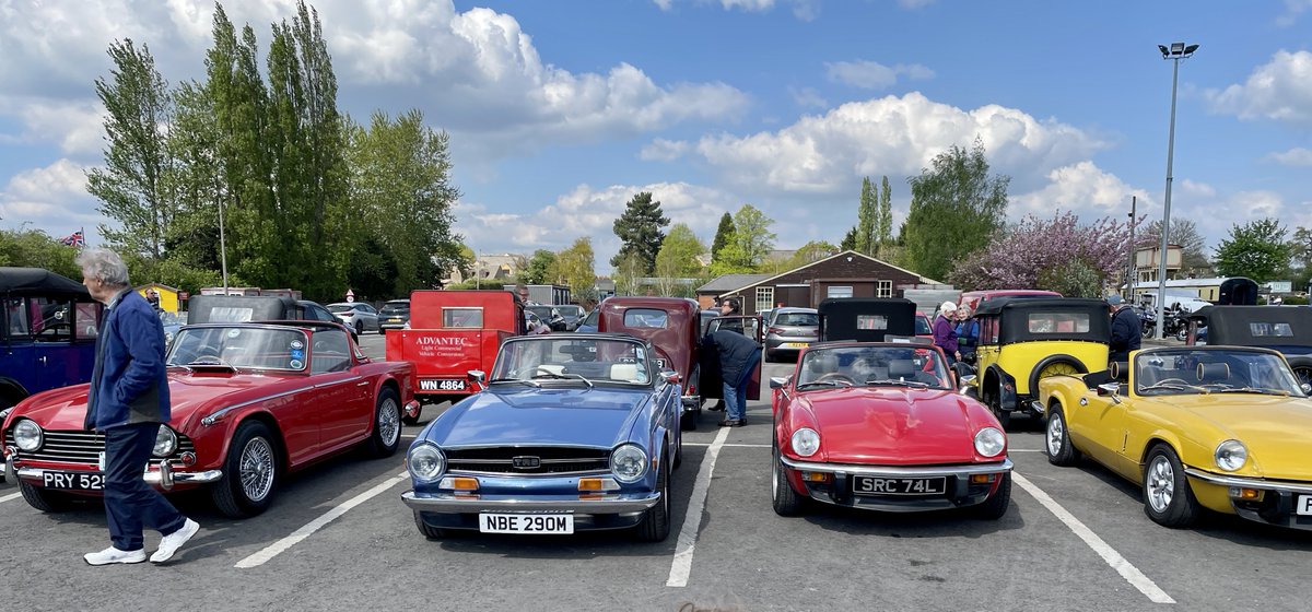 Great #DriveItDay with @triumphsix and Glavon TR covering nearly 100 miles. Lovely weather, great roads and steam trains. What more can you want.