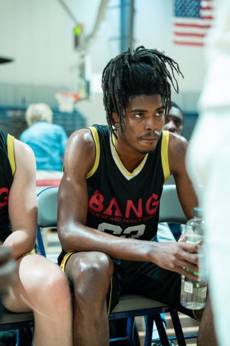 _Highlevelmedia's tweet photo. 2023 Jalen Carruth went off this weekend. averaging 23 ppg ,7 rebs and 4 assists in the Ryze Hoops live period. Jalen is a 6’8 forward that has offers from Clemson,Xavier,Buffalo,and many more. Keep your eyes out for Jalen as he is one of the most underrated in his class. https://t.co/3e5M0B3Tkc