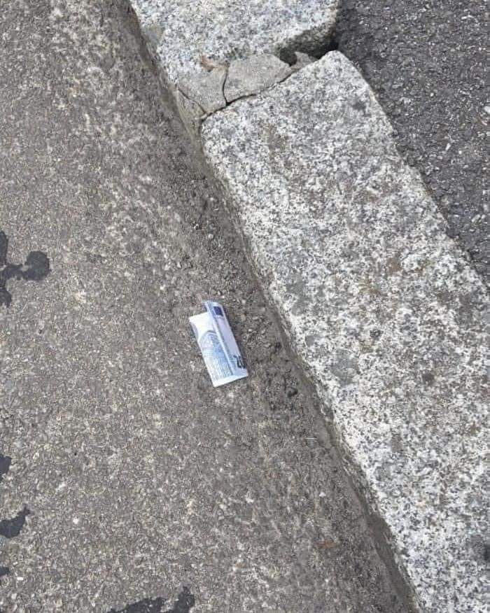 romainb_ai's tweet photo. Les airdrops, c'est plus ce que c'était 🤣 https://t.co/Y4DzU81fSv