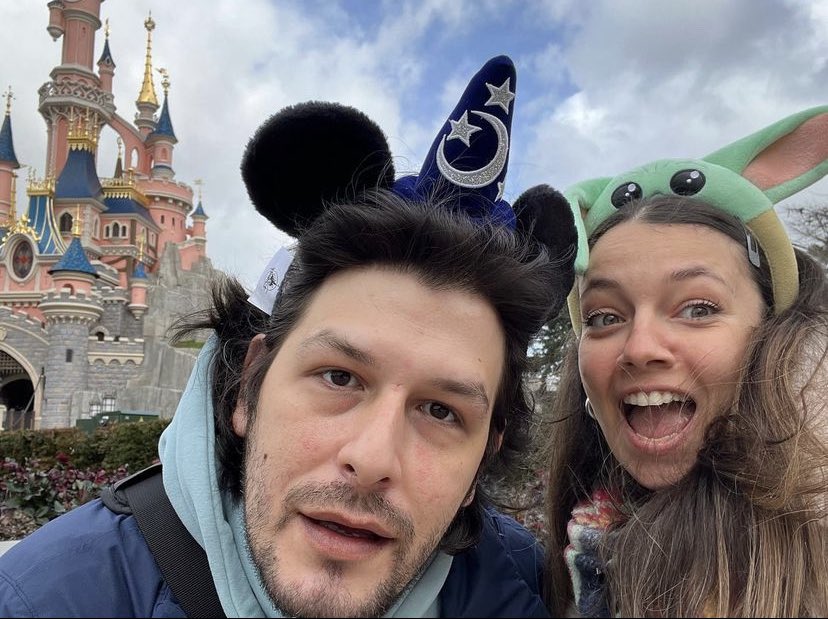 Если наши отношения не будут как у них  , не пиши мне