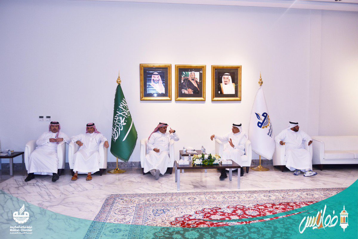 hishamkaaki's tweet photo. سعدنا في فعالية #فوانيس  ب #غرف_مكة المكرمة بأستضافة أعضاء مجلس إدارة #غرفة_الطائف 
يتقدمهم سعادة رئيس المجلس 
د. سامي العبيدي @sami_alabidi الذي شارك العارضين والمنظمين نجاحهم في هذه الفعالية التي أستقطبت عددا من أهالي مكة وزوارها 
@MakkahChamber 
@taifcci 
#فوانيس_غرفة_مكة https://t.co/7OWhldTxPv