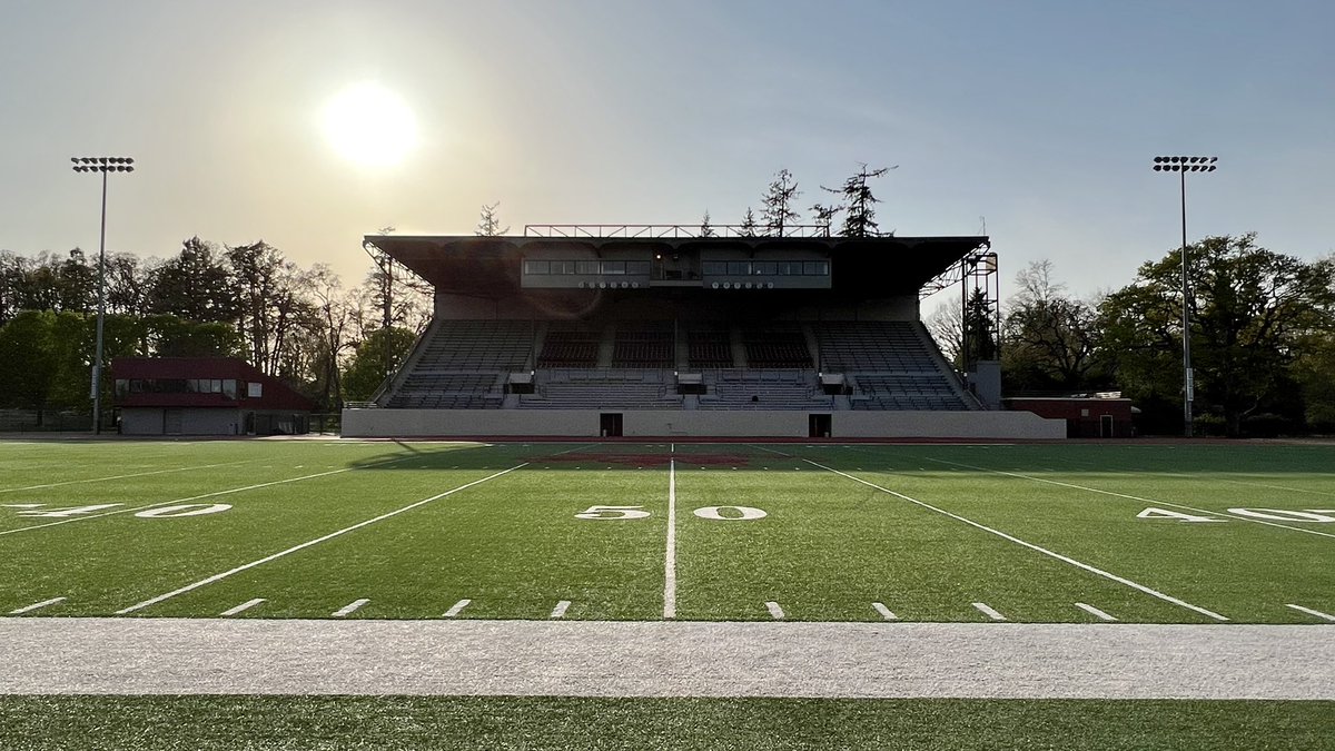 College Football Campus Tour tweet media