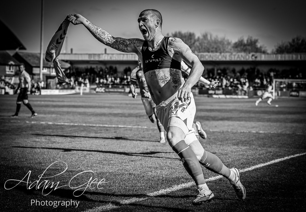 adamgeepics's tweet photo. A couple of edits of the Joe Garner celebration for @ftfc #Legend #FLEWIN #CodArmy https://t.co/ztgidoyCzF