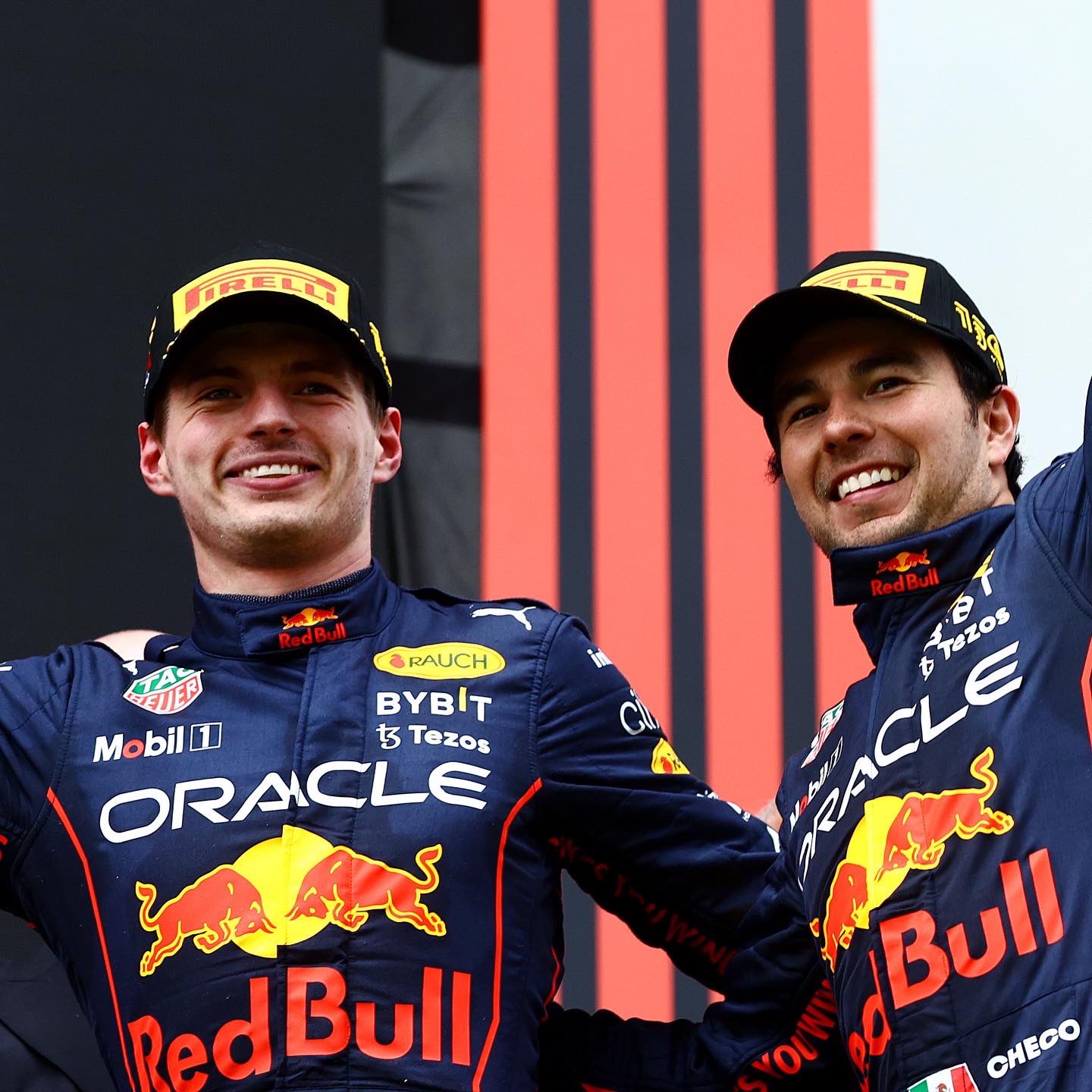 Verstappen ve Perez, İtalya GP sonrası dubleyi kutluyor