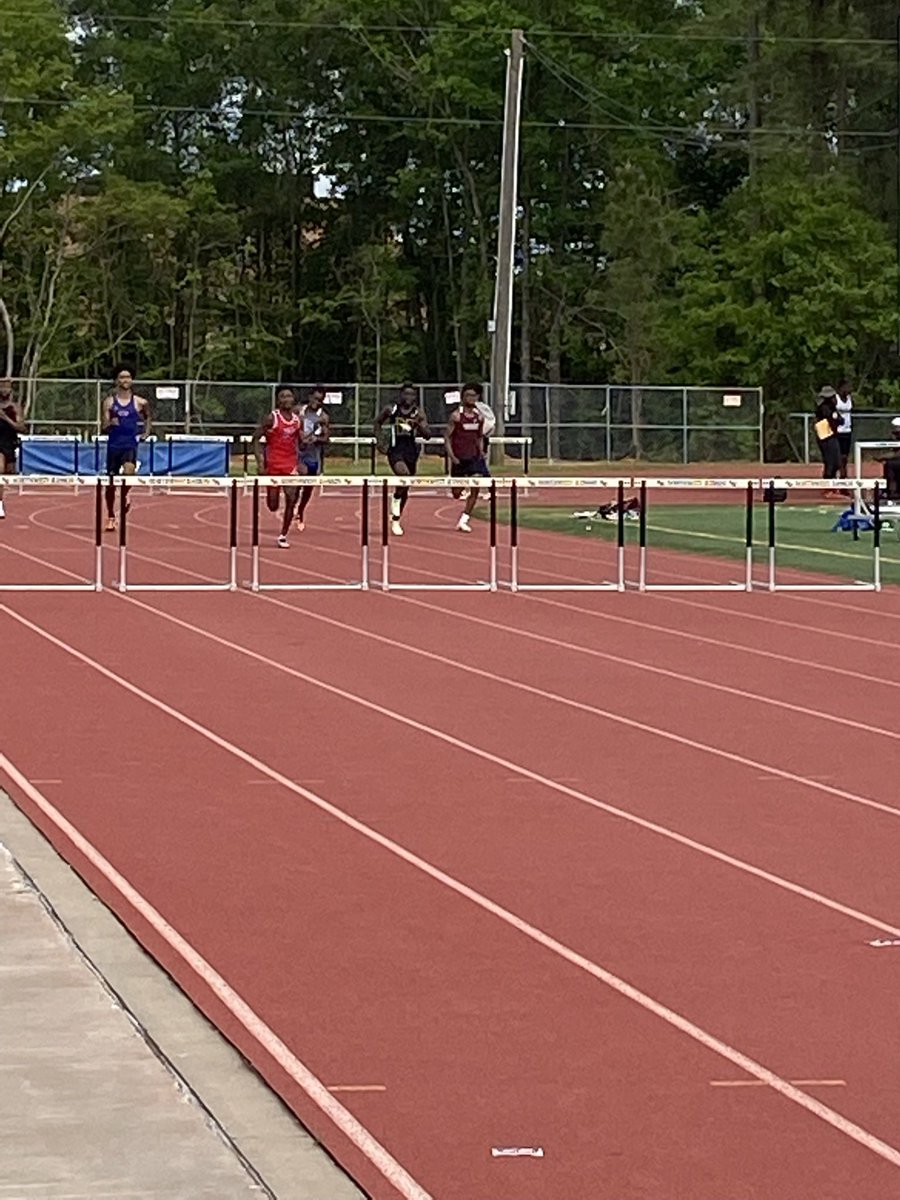 GoulaAthletes's tweet photo. Congratulations to Senior John Broughton on qualifying for the State Track Meet in the 300 m Hurdles. John finished 2nd in the South State Meet. #GoulaTrack https://t.co/LoNBCeFaBi