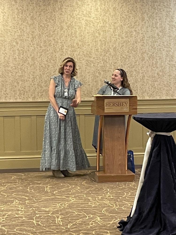 Jenn Roth, Library Extraordinaire tweet media