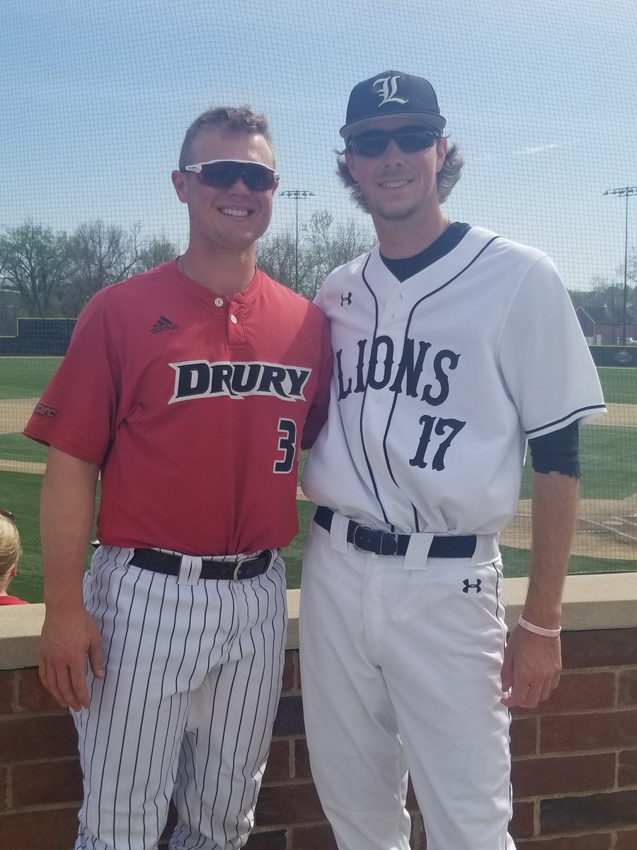 BaseballHelias's tweet photo. Two former Crusaders hooked up this weekend for some college baseball. Proud of Austin Fennewald and Tyler Cassmeyer for their hard work and determination chasing their dreams. @RodKRCG13 @NTsports  @heliascatholic https://t.co/MLTLYA4lTR
