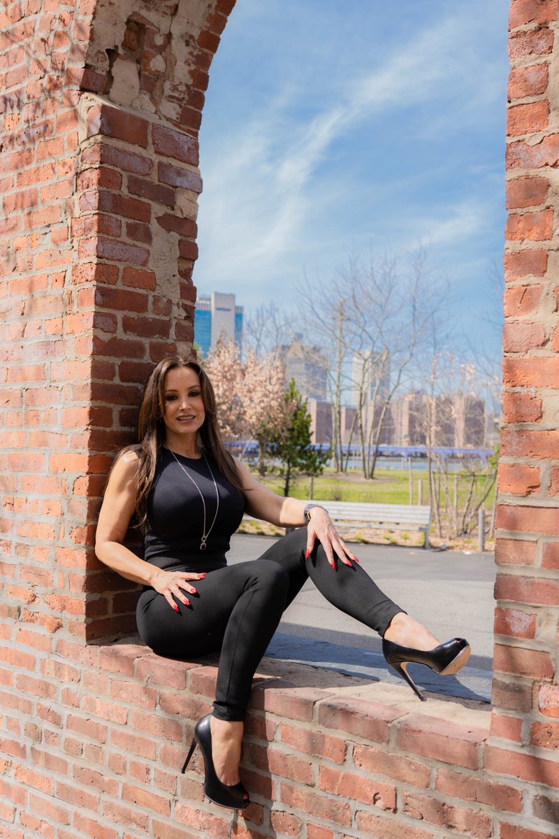 Lisa Ann tweet media