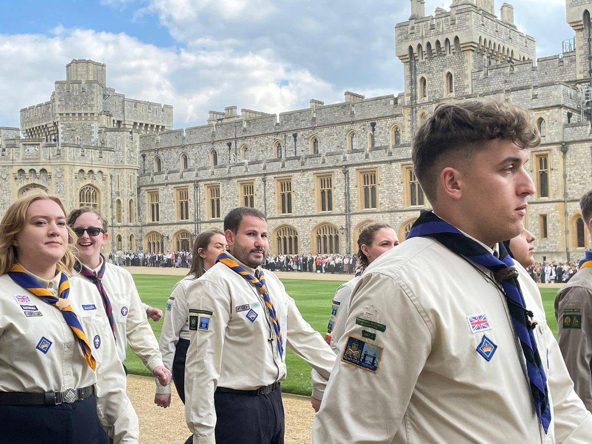 mcbuchananpix's tweet photo. Inspirational St George’s Day Parade at Windsor Castle.  #Queenscoutaward @GLSEScouts @BromleyScouts @astro_timpeake @BearGrylls @scouts https://t.co/5N4mjRPa5a