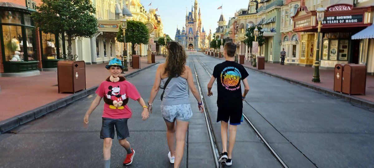MrsRyan247's tweet photo. Couldn't have asked for a better week! Ready and recharged! See you real soon 24/7 sea turtles! #Aprilbreak #DisneyVaca https://t.co/7sawbhQG2P