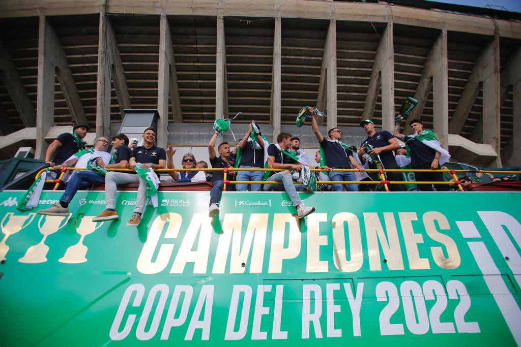 🏆🏆🏆💚

No puedo vivir sin ti.

#BetisAlé