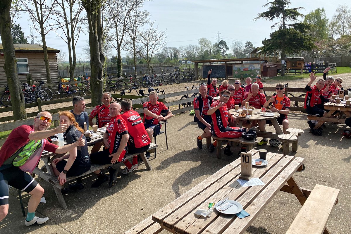 StIvesCycling's tweet photo. Some pictures from a recent sunny club run, with much fun had by all! https://t.co/RzCI5DQIYX
