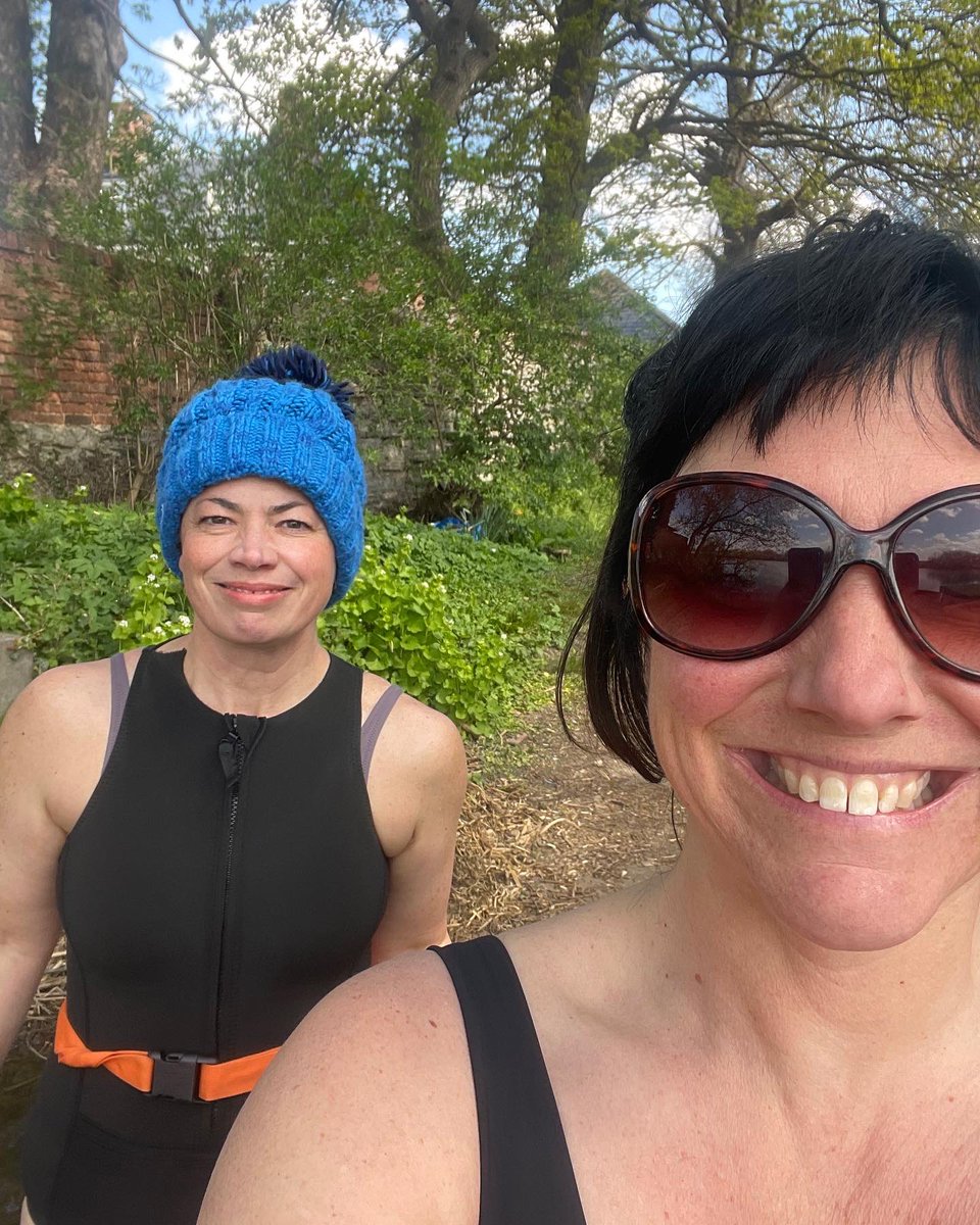 KD_cymraes's tweet photo. When things are tough it’s hard to do what you need to to feel better. Fortunate to have my wonderful friend who helps me overcome overwhelm &amp; do something new &amp; much yearned for #RiverSoar swim was just delightful; 🐥 🛶 lovely gardens &amp; a #chainferry https://t.co/LVFtlmzEj7
