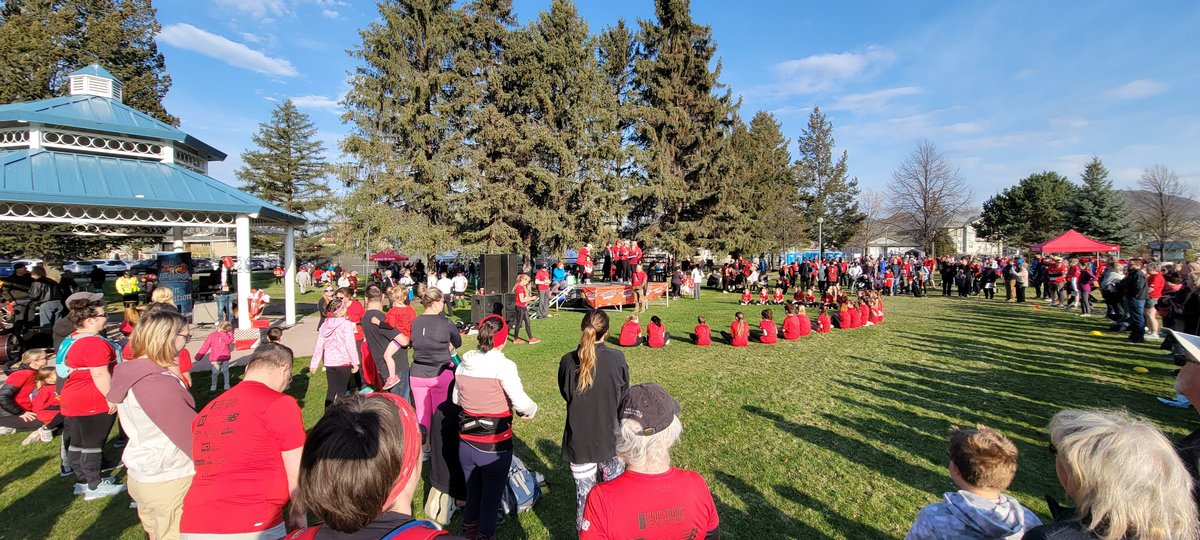 arjunsingh's tweet photo. Not just physical, but also mental and spiritual health! Hugely also, community health!!!
It is just so nice to be able to be together again at walks / runs.
And Kamloops own Boogie the Bridge will always be at the centre of the run calendar for so many of us!!
#BoogieStrong https://t.co/jwIDVHAWgK