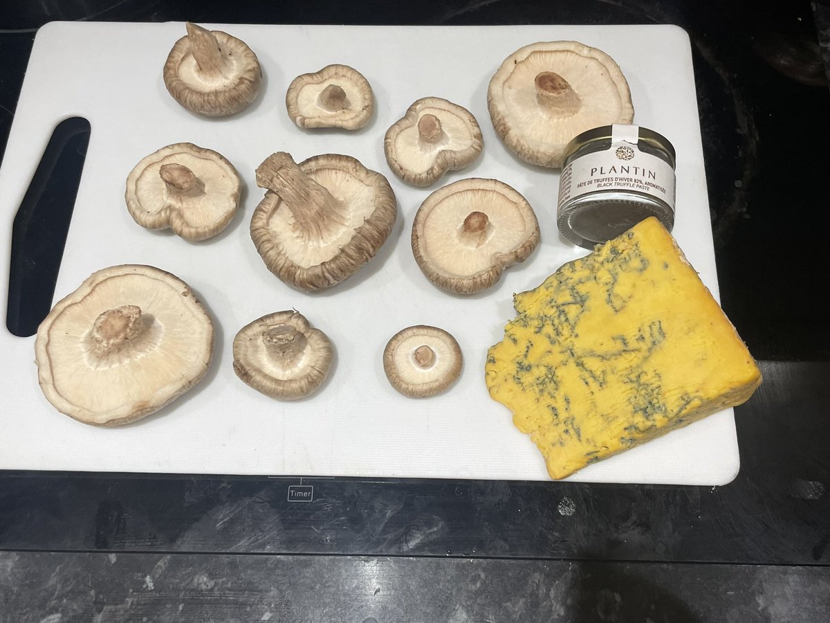 ScouseYNWA tweet media