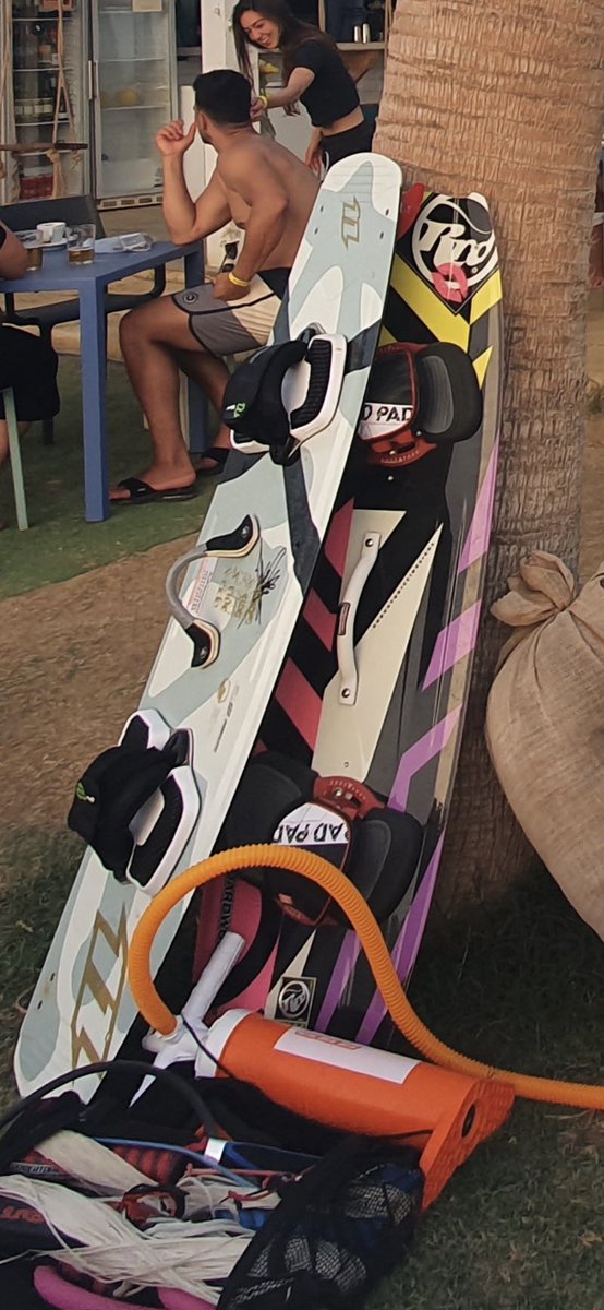 EllesseCheale's tweet photo. @RNLI_Whitstable lost kite board today in whitstable, please DM if found! Distinct pink and purple and kisses on it 💋 https://t.co/bPiIFSOW2W