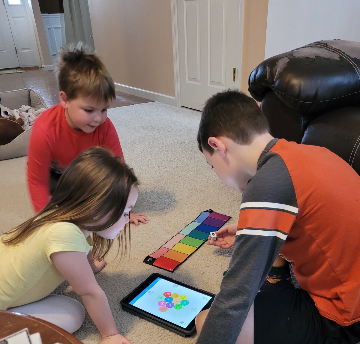 DREMusic_k5's tweet photo. My product testers are exploring new music making technology for the music room. #specdrums @discovery_ridge https://t.co/GDEhV5mn5K